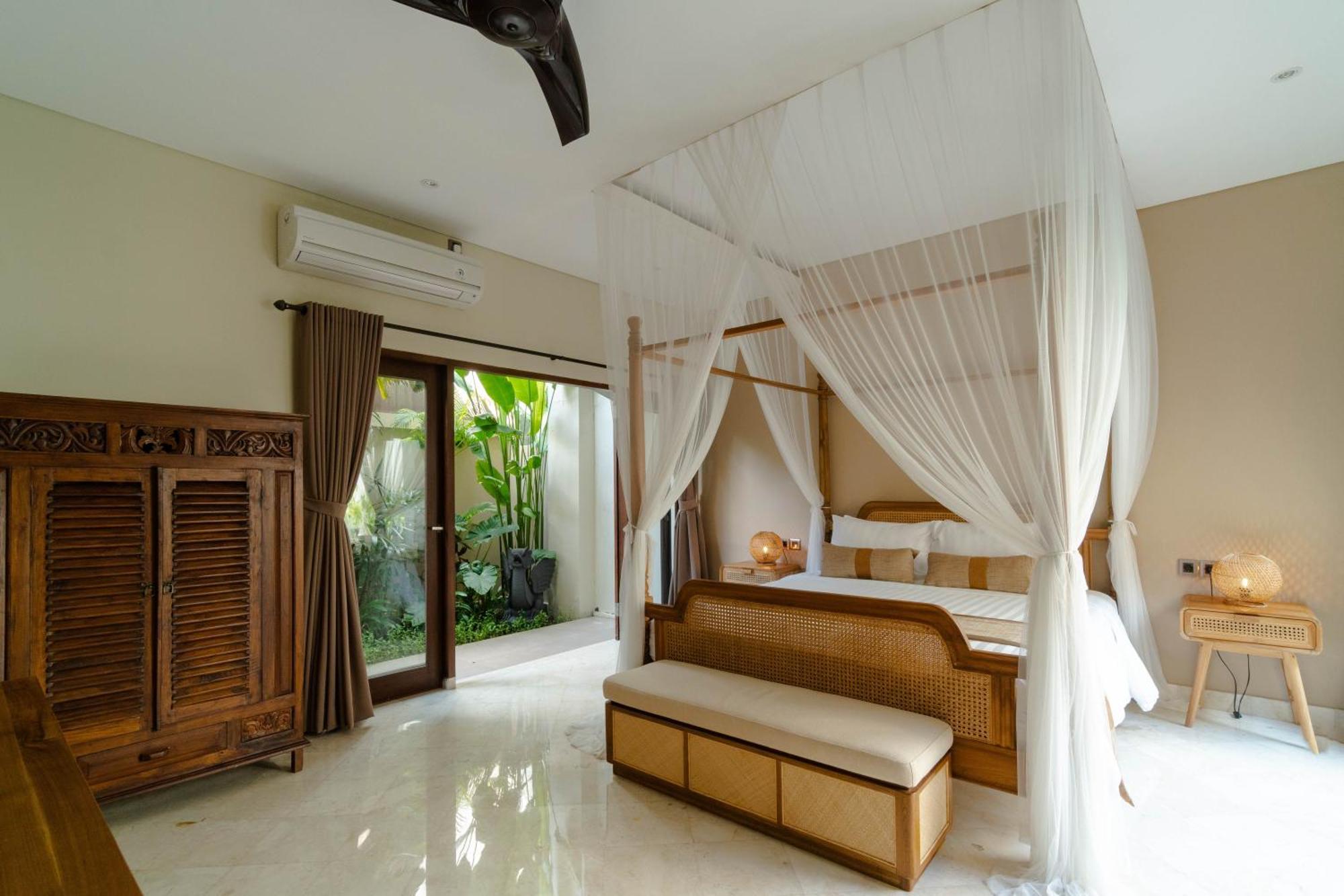 Villa La Rose And Camp